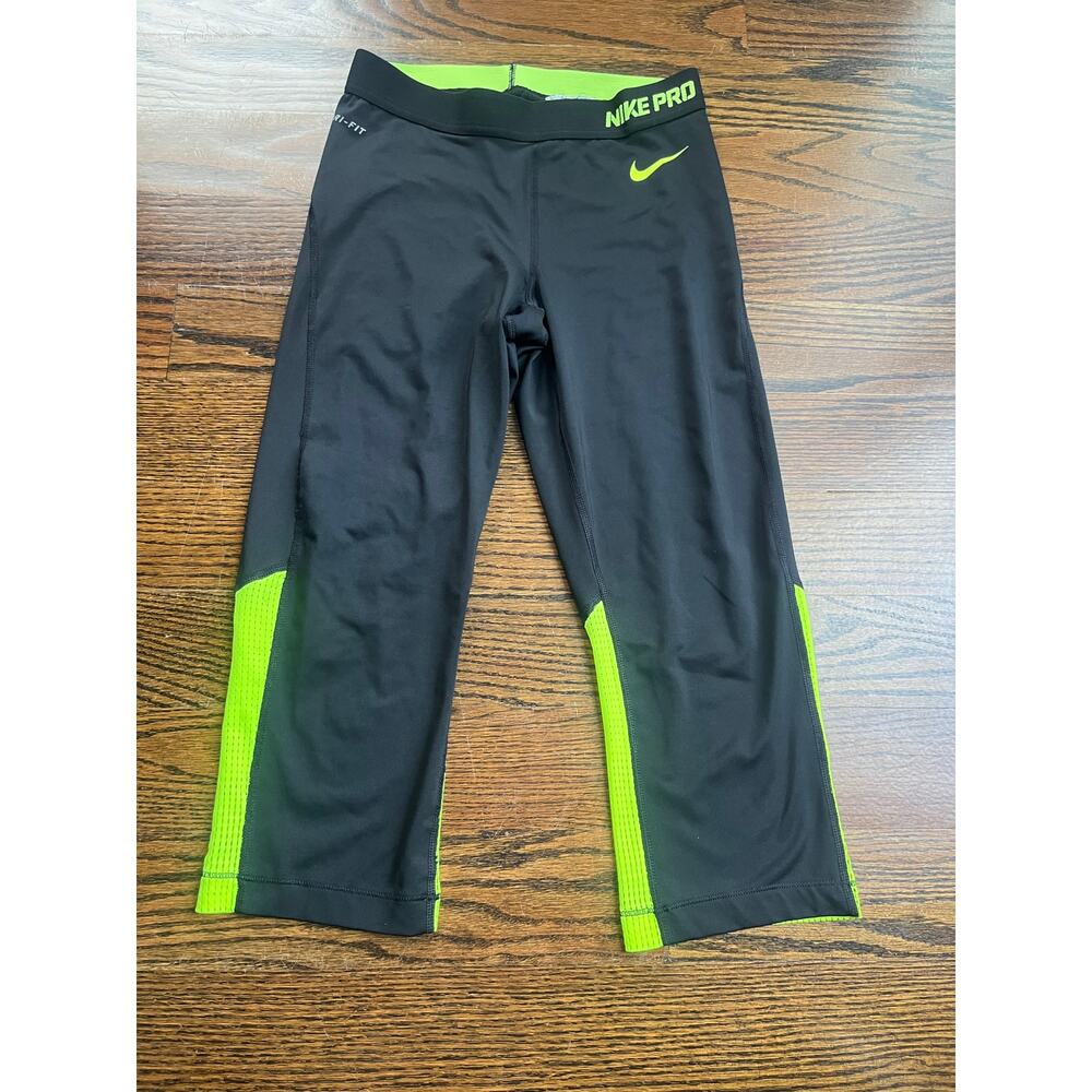 NIKE PRO DRIFIT Black And Green Capri athletic Leggings Pants Size M running
